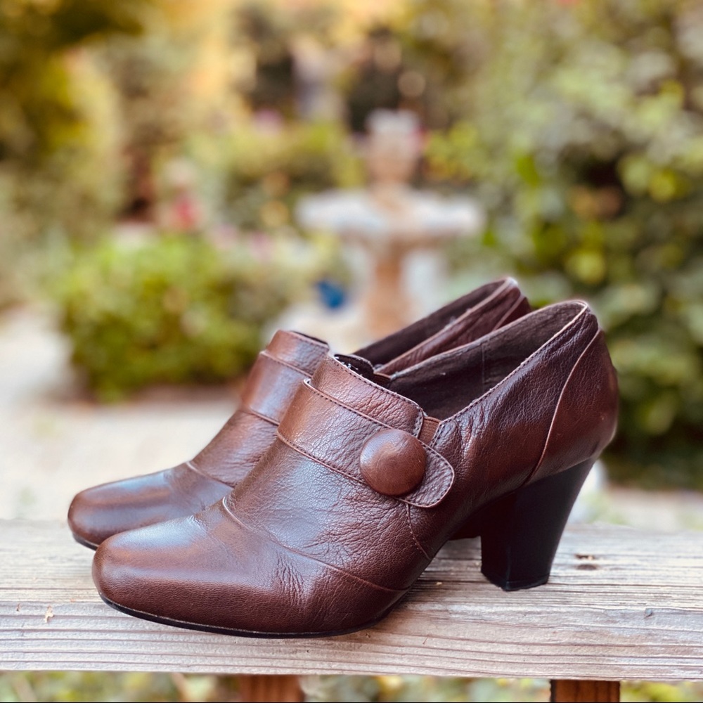 Clark’s Bendables pixie pilgrim heel ankle boot
